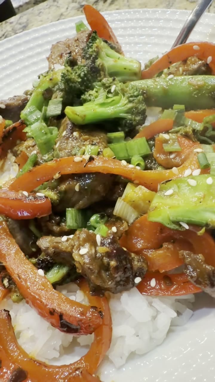Beef and Broccoli Stir-Fry with Oyster Sauce and Chili Flakes